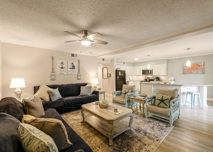 Unwind Poolside, Walk To Shore! Ocean Getaway Ocean City